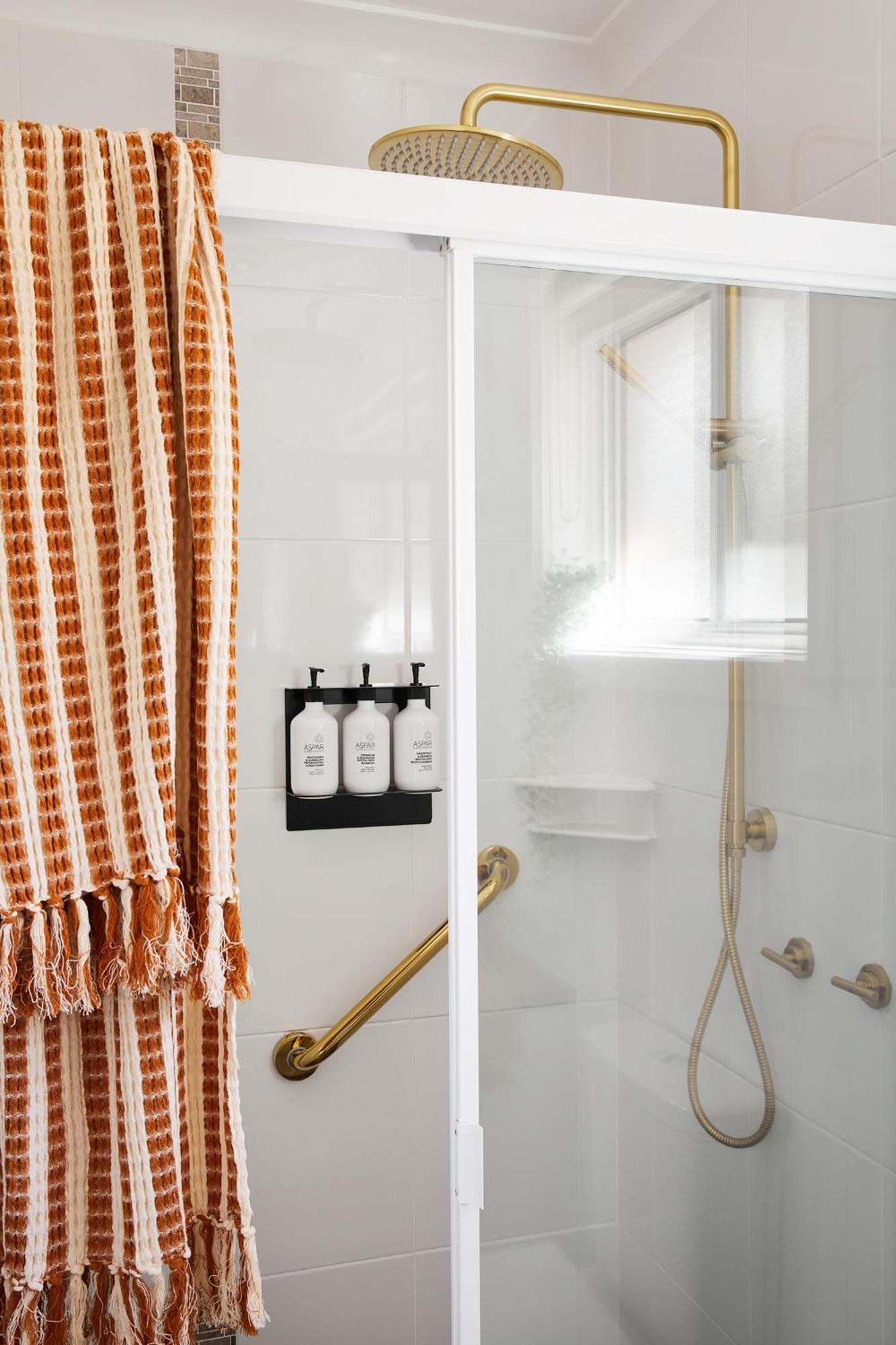 Westwood Lodge Bright Bagian luar foto